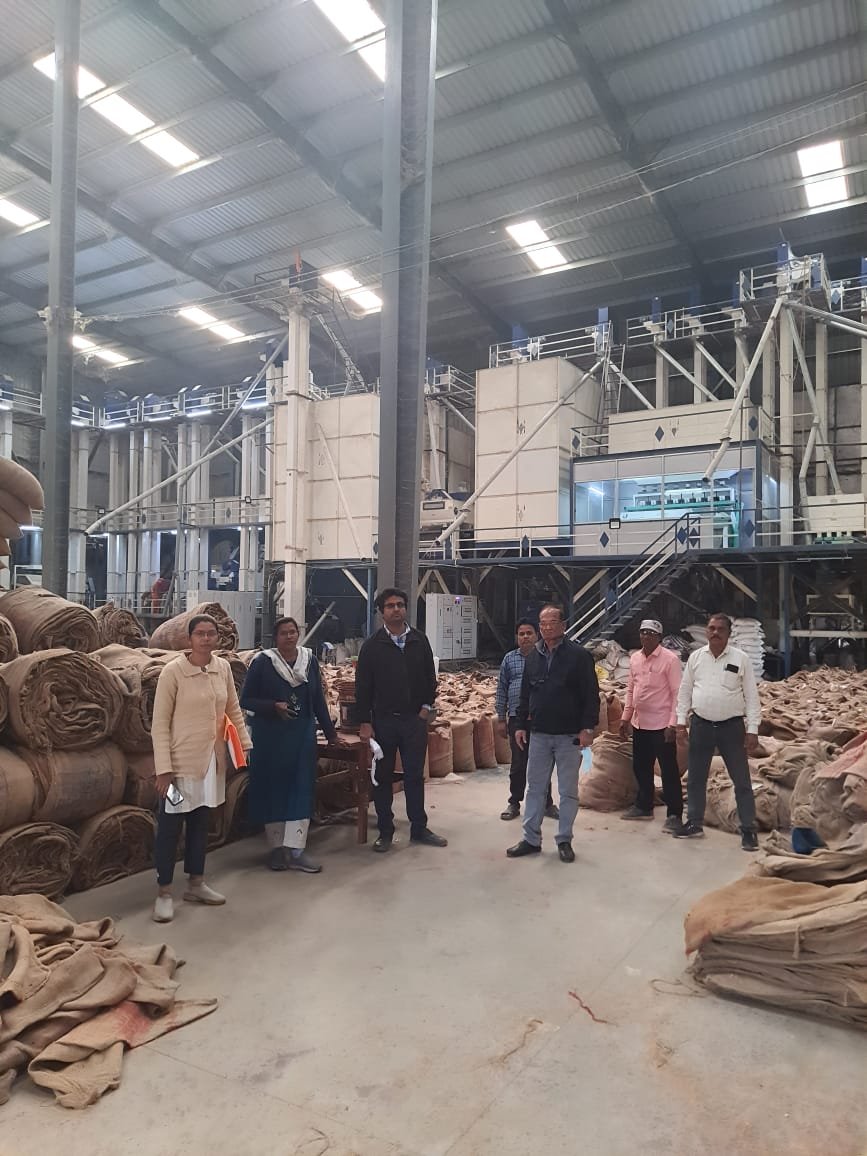 जिले में कलेक्टर के निर्देश पर धान के अवैध भण्डारण एवं संग्रहण पर हो रही है कड़ी कार्यवाही