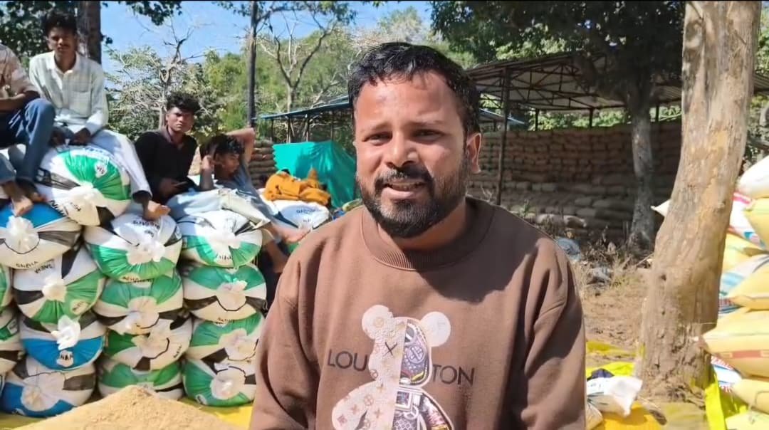 चिंताकोन्टा के किसान योगेश कुमार ने धान खरीदी, त्वरित भुगतान व उपार्जन केंद्र की व्यवस्थाओं पर जिला प्रशासन एवं मुख्यमंत्री का जताया आभार