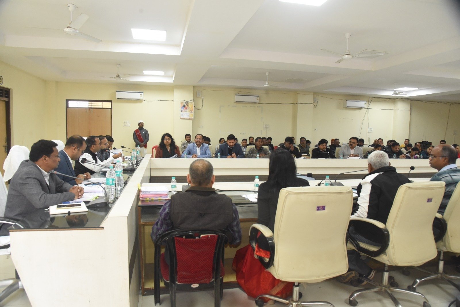 कलेक्टर  अजीत वसंत ने ली साप्ताहिक समय सीमा की बैठक