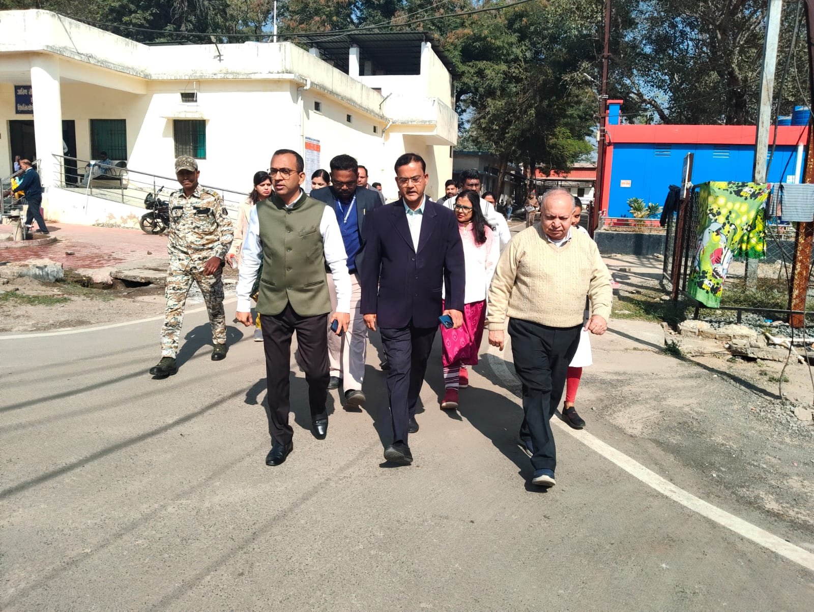 कलेक्टर  अजीत वसंत ने जिला चिकित्सालय का किया औचक निरीक्षण मरीजों से संवाद कर व्यवस्था एवं सुविधाओं पर लिया फ़ीडबैक