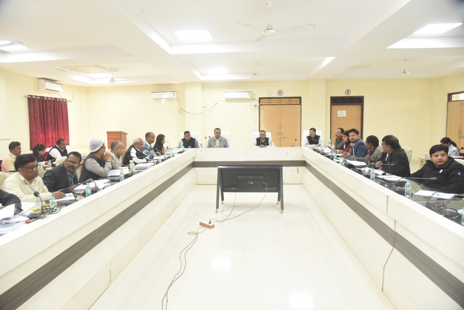 सुपोषित छत्तीसगढ़ अभियान’’ हेतु जिला स्तरीय पोषण/परिचालन समिति की बैठक कलेक्टर अजीत वसंत की अध्यक्षता में सम्पन्न