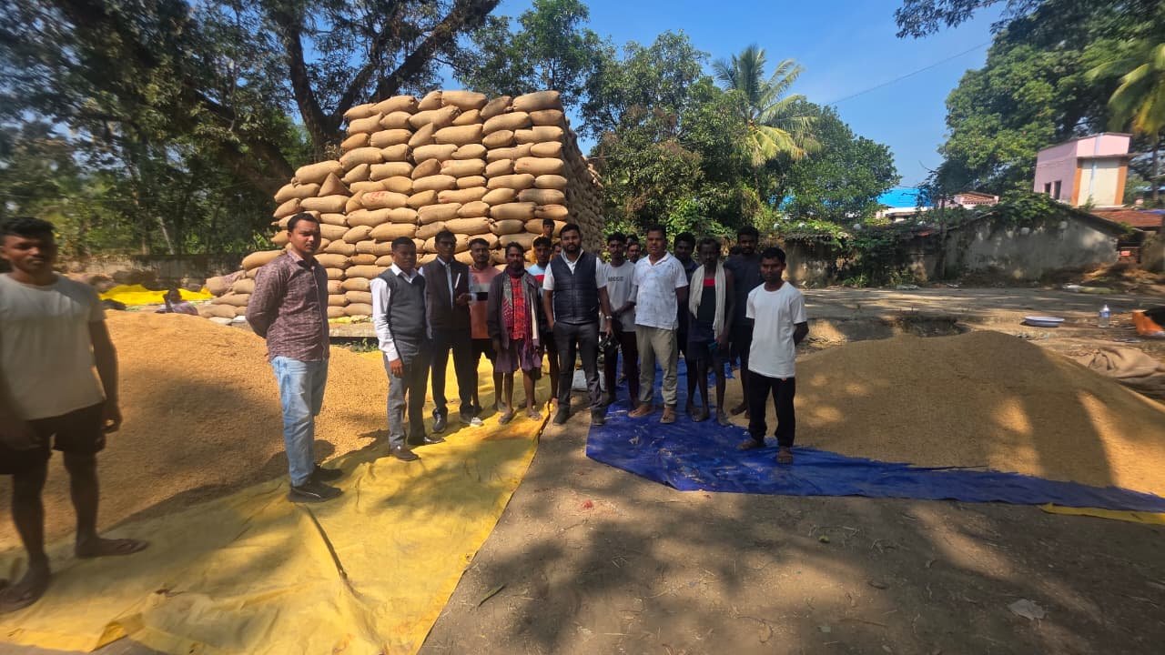 उपार्जन केंद्रों का आकस्मिक निरीक्षण, किसानों की सुविधा हेतु दिए गए आवश्यक निर्देश