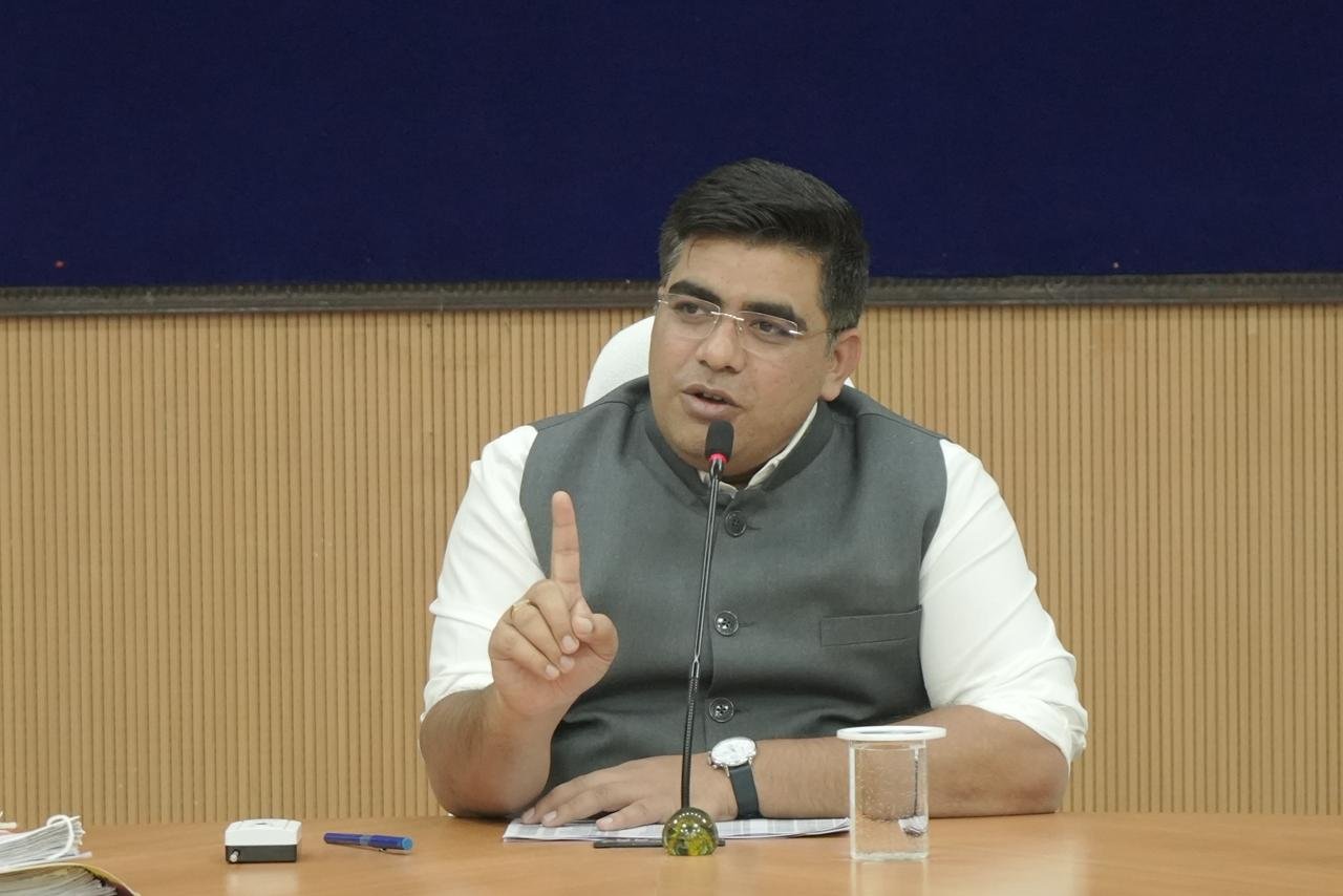 आदिवासी क्षेत्रों में ग्राम अखड़ा विकास योजना का प्रभावी क्रियान्वयन के निर्देश पीवीटीजी परिवारों को प्राथमिकता से उज्ज्वला गैस कनेक्शन देने के दिए निर्देश