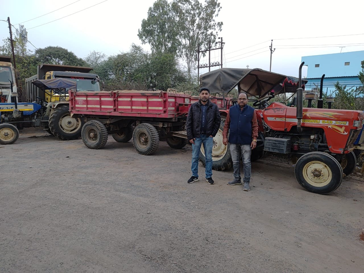 ग्राम-कलारतराई में खनिज मुरूम के अवैध उत्खनन एवं ग्राम अछोटा क्षेत्र में रेत के अवैध परिवहन के संबंध में की गई कार्यवाही*