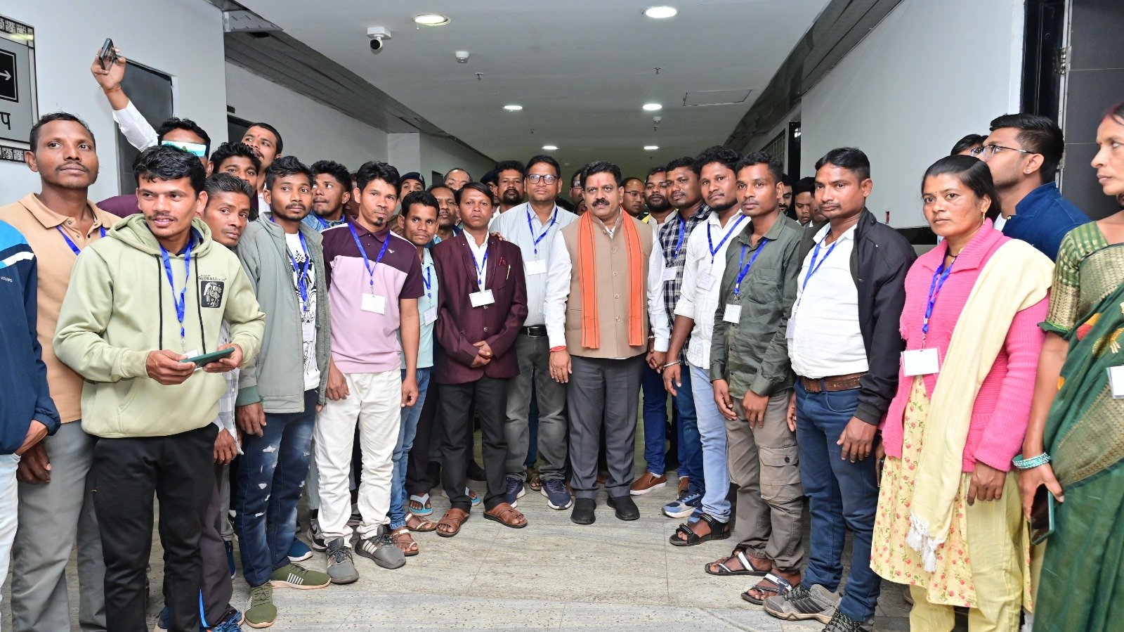 सुकमा जिले के ग्राम पंचायत प्रतिनिधियों से उपमुख्यमंत्री विजय शर्मा ने की मुलाकात