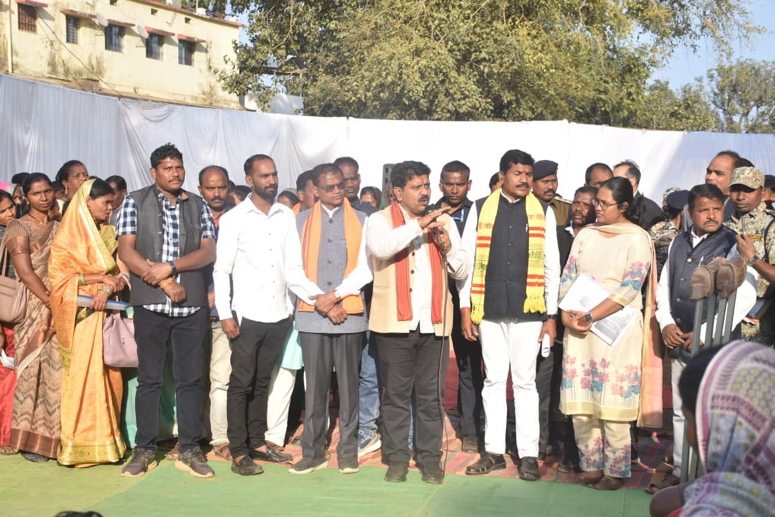 अबूझमाड़ के ओरछा पहुंचें गृह मंत्री विजय शर्मा, जनचौपाल में उमड़ा जन सैलाब