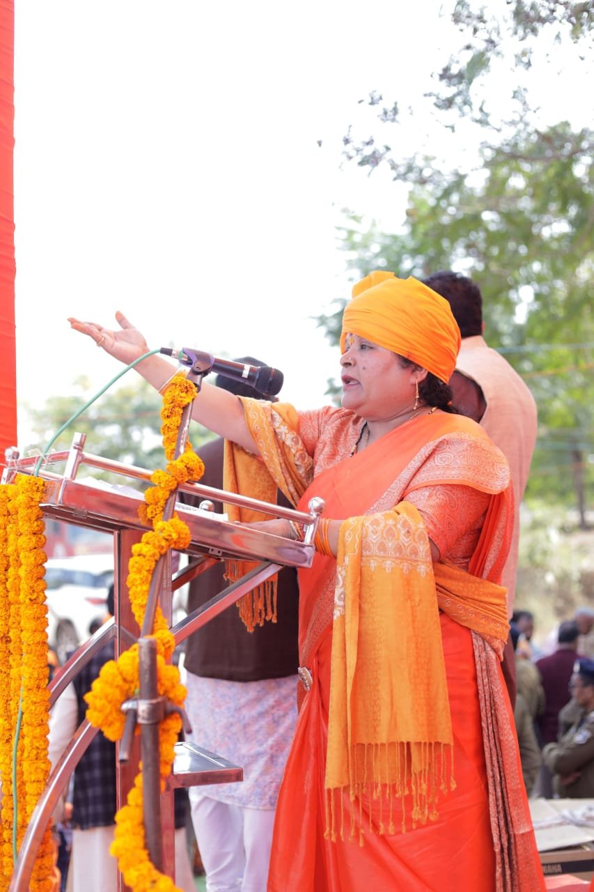 चांपा में हिंदू सम्मेलन रूद्राक्ष जागरण व प्रतिष्ठा महोत्सव का आयोजन, अंजू गबेल