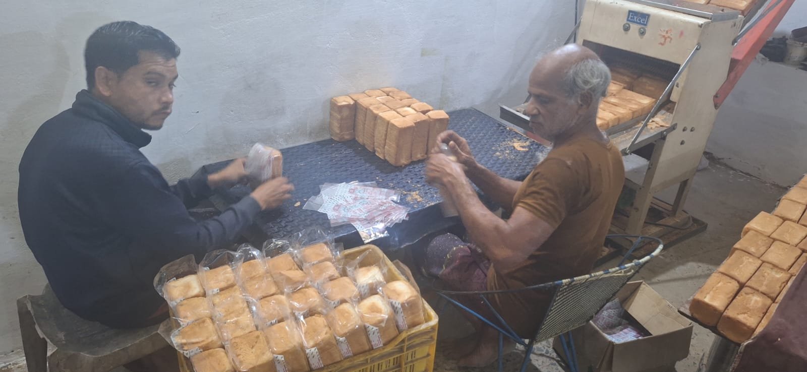 सरकारी नौकरी का मोह त्याग स्वरोजगार से संवारी किस्मत