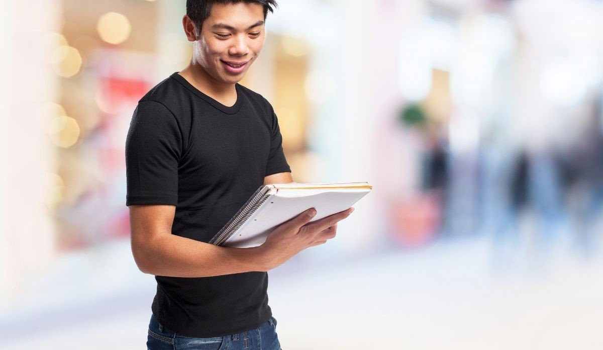 जेईई मेन परीक्षा में कुछ ही दिन रह गए हैं. ऐसे में ज्यादा नंबर के लिए स्टूडेंट्स इस समय ऐसे टॉपिक्स पर फोकस करें जो हाई-वेटेज हो और बार-बार पूछे जाते हों. आइए, जानते हैं कि फिजिक्स, केमिस्ट्री और मैथ्स में लास्ट के कुछ दिनों में क्या-क्या पढ़ें