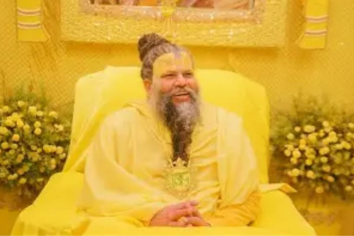 क्या पति-पत्नी को मिलता है एक-दूसरे के कर्मों का फल? प्रेमानंद महाराज ने बताया रहस्य