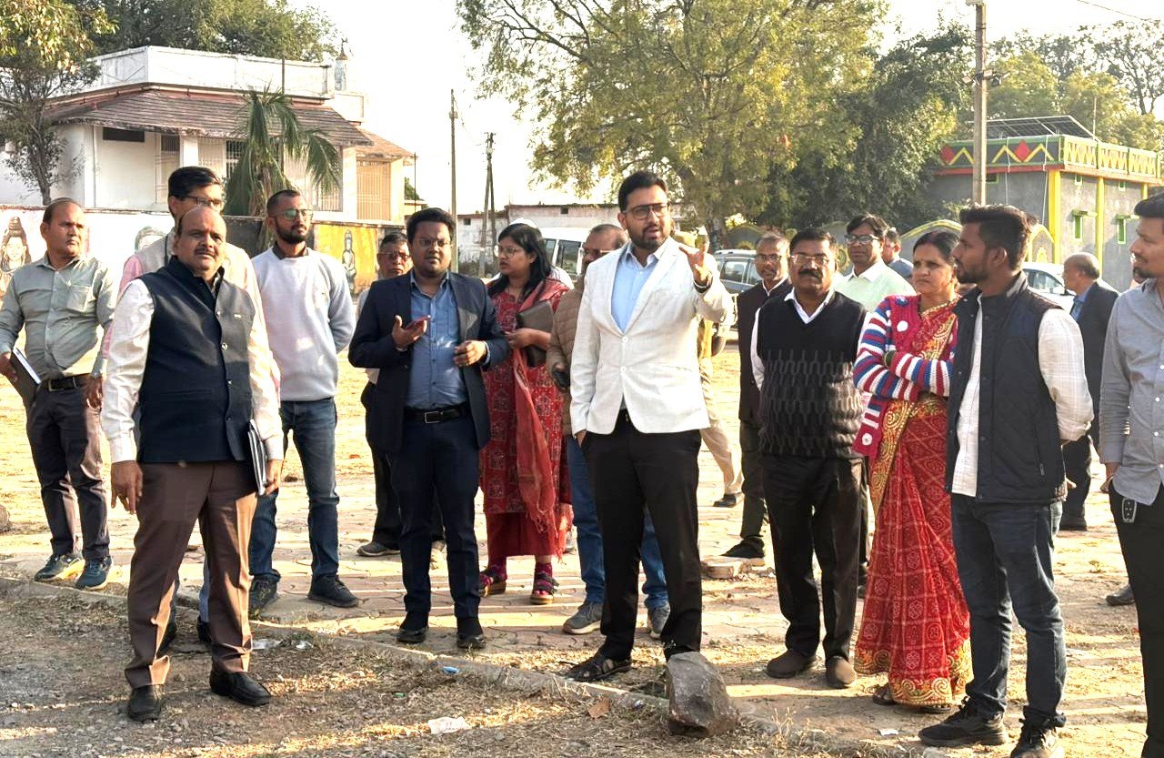 तीन दिवसीय सिरपुर महोत्सव 01 फरवरी से, कलेक्टर ने लिया तैयारियों का जायजा  बॉलीवुड और छालीवुड के कलाकारों सजेगी शाम