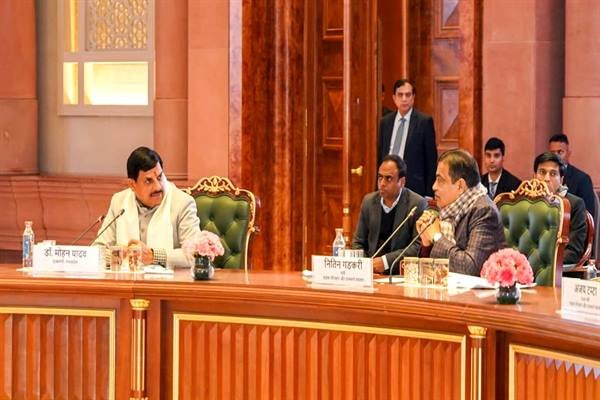 केन्द्र और राज्य के बेहतर समन्वय से म.प्र. में सड़क परियोजनाओं के क्रियान्वयन में आई उल्लेखनीय गति : केन्द्रीय सड़क मंत्री गडकरी