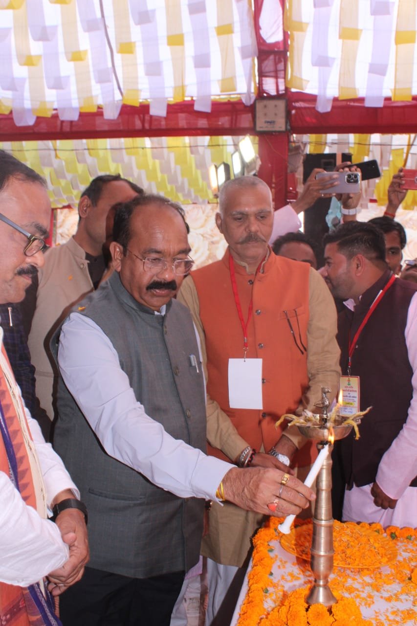 बरमकेला में उपमुख्यमंत्री अरुण साव ने किया ‘अटल परिसर’ का  लोकार्पण   पूर्व प्रधानमंत्री भारतरत्न अटल बिहारी वाजपेयी की प्रतिमा का हुआ अनावरण