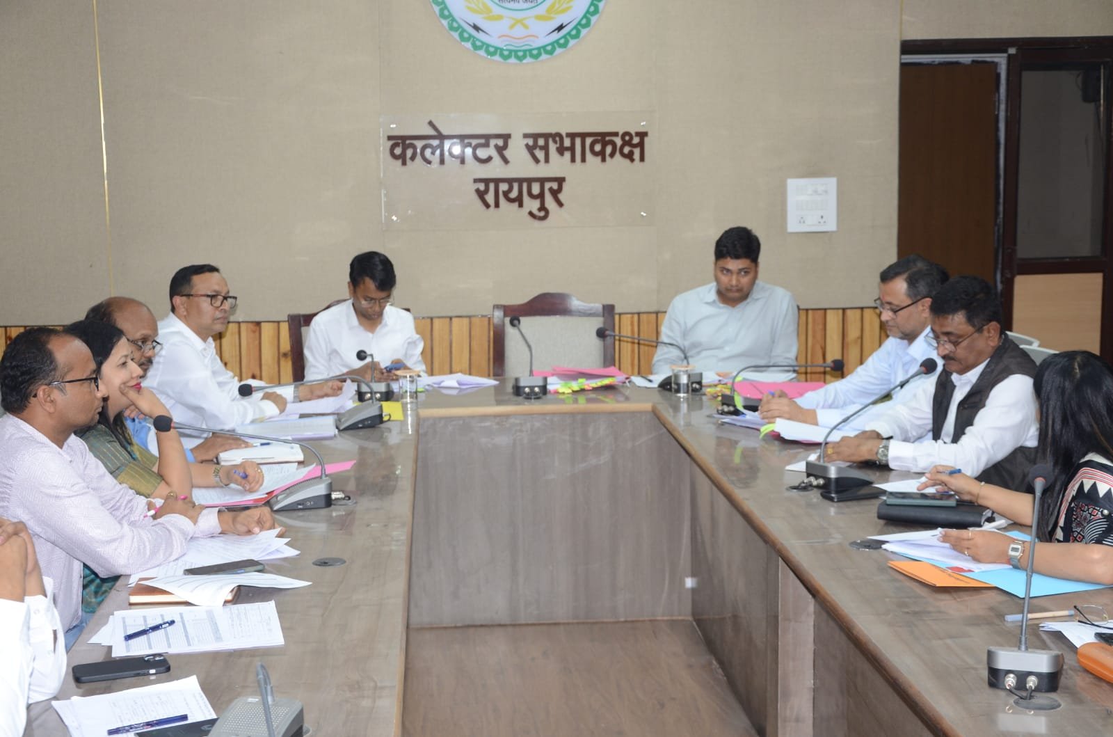 निगम आयुक्त ने की शहरी योजनाओं की समीक्षा, लक्ष्य समय-सीमा में पूर्ण करने के दिए निर्देश