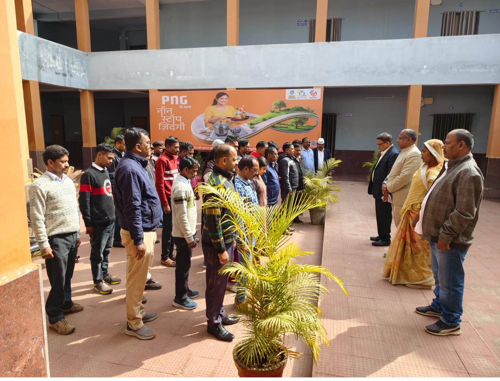 भारत के स्वतंत्रता संग्राम के अमर शहीदों को मौन धारण कर दी गई श्रद्धांजलि