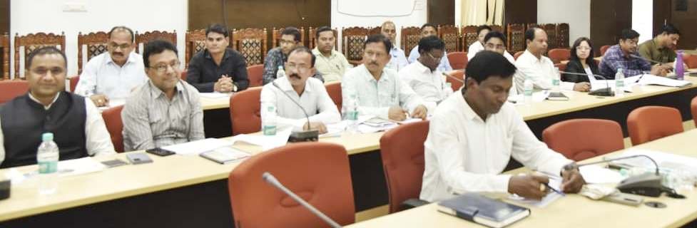 निर्माण कार्यों में गुणवत्ता और समयबद्धता पर करें ध्यान केंद्रित – कलेक्टर आकाश छिकारा प्रगतिरत कार्यों को समय सीमा में पूर्ण करने के दिए निर्देश