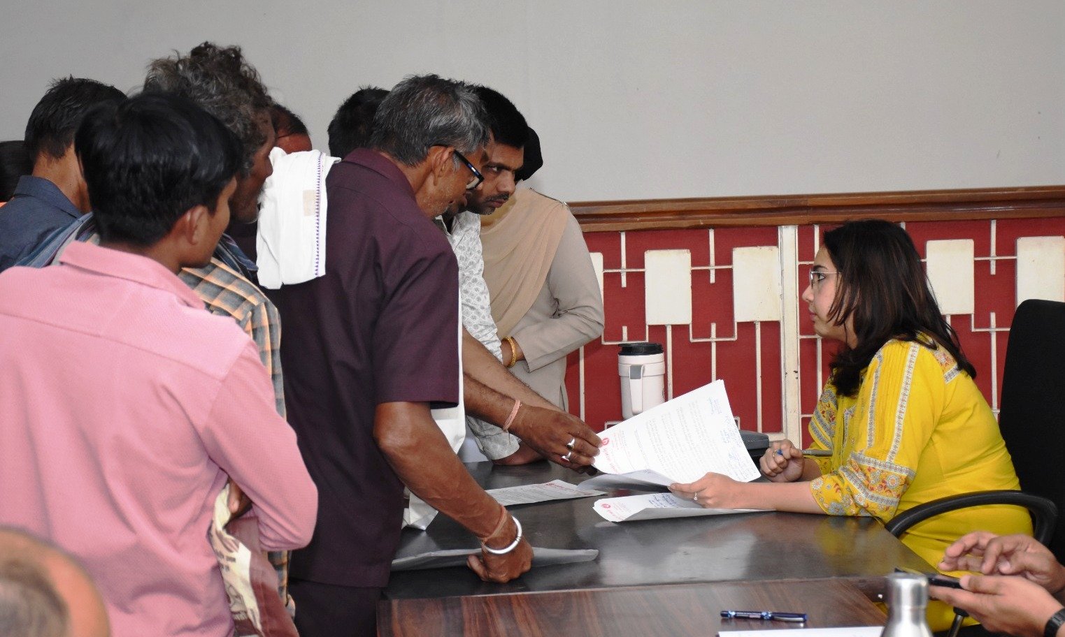 सीईओ जिला पंचायत ने जनदर्शन में सुनी जनसामान्य की समस्याएं