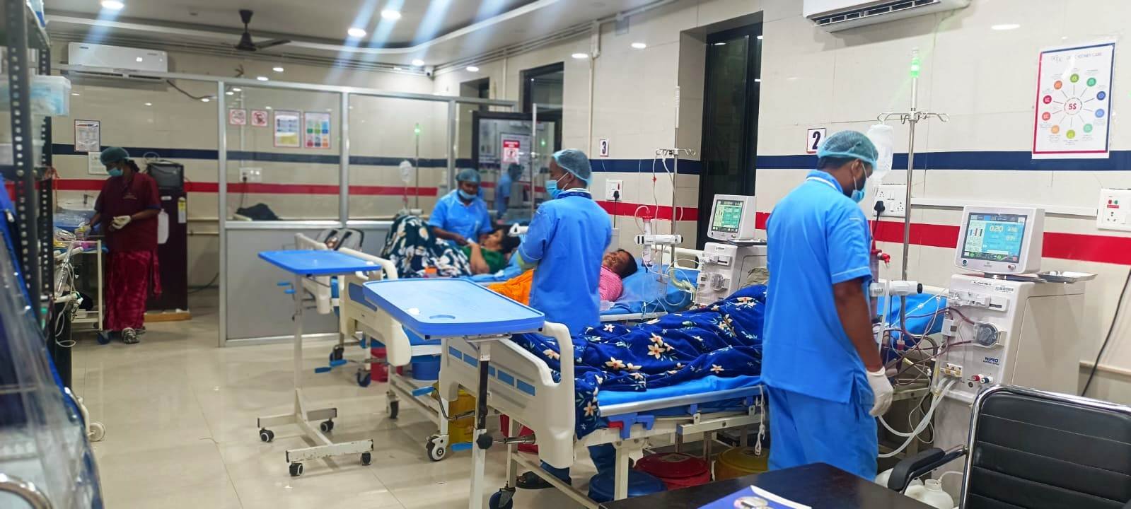 मनेंद्रगढ़ में प्रधानमंत्री राष्ट्रीय डायलिसिस कार्यक्रम से मरीजों को मिल रही है बड़ी राहत