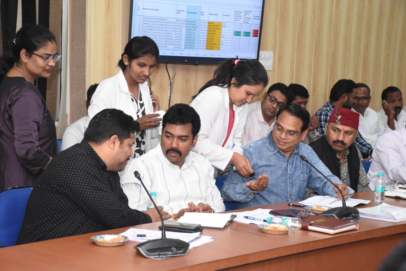 कलेक्टर ने फाइलेरिया रोधी दवा का सेवन कर एमडीए अभियान का किया शुभारंभ