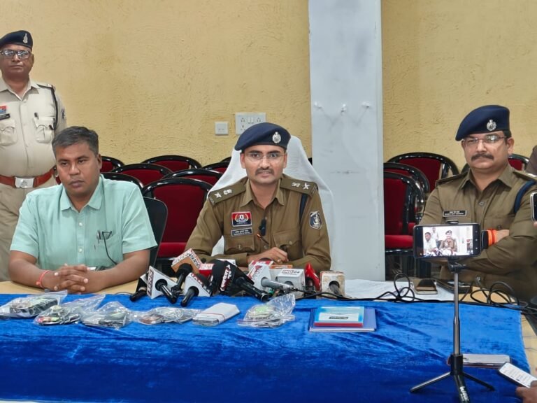 GATE परीक्षा में ब्लूटूथ से नकल कराने का भंडाफोड़, 6 आरोपी गिरफ्तार