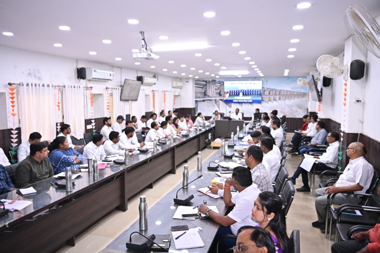 समय-सीमा बैठक में विभागीय कार्यों की समीक्षा, स्वास्थ्य सेवाओं में लापरवाही पर होगी सख्त कार्रवाई