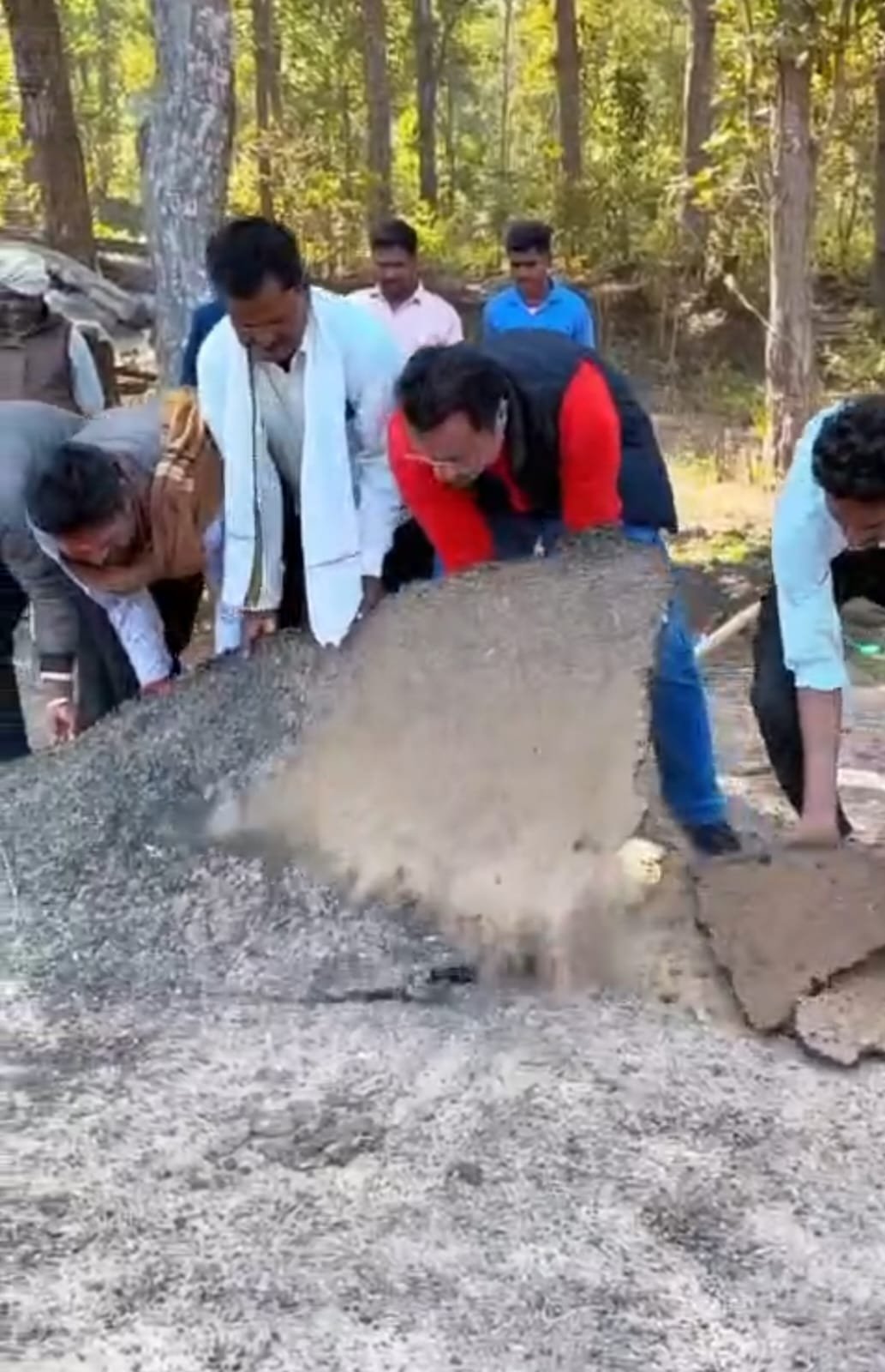 ग्राम कोयलारी–मोदिया पथरा सड़क तोड़फोड़ प्रकरण में अपराध पंजीबद्ध