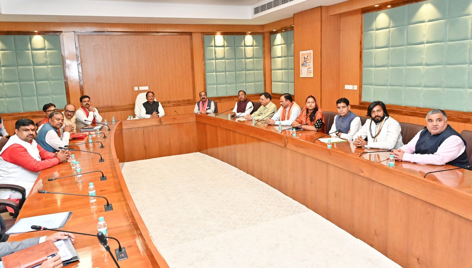 अधोसंरचना, निवेश और क्षमता निर्माण पर आधारित विकास परक बजट