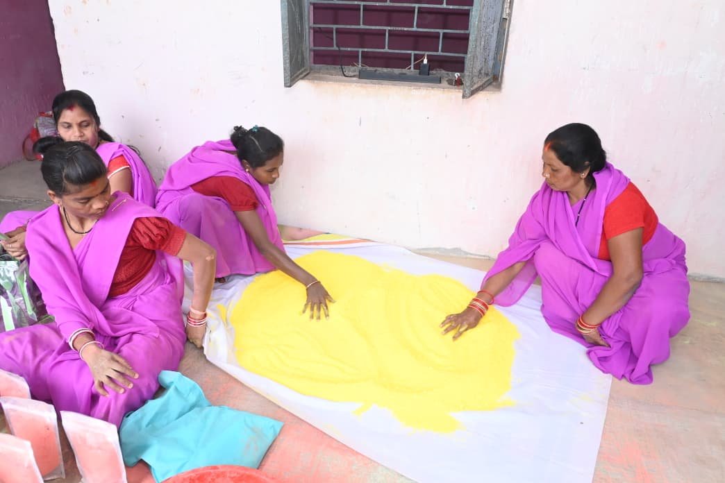 इस बार प्राकृतिक रंगों से रंगीन होगी होली