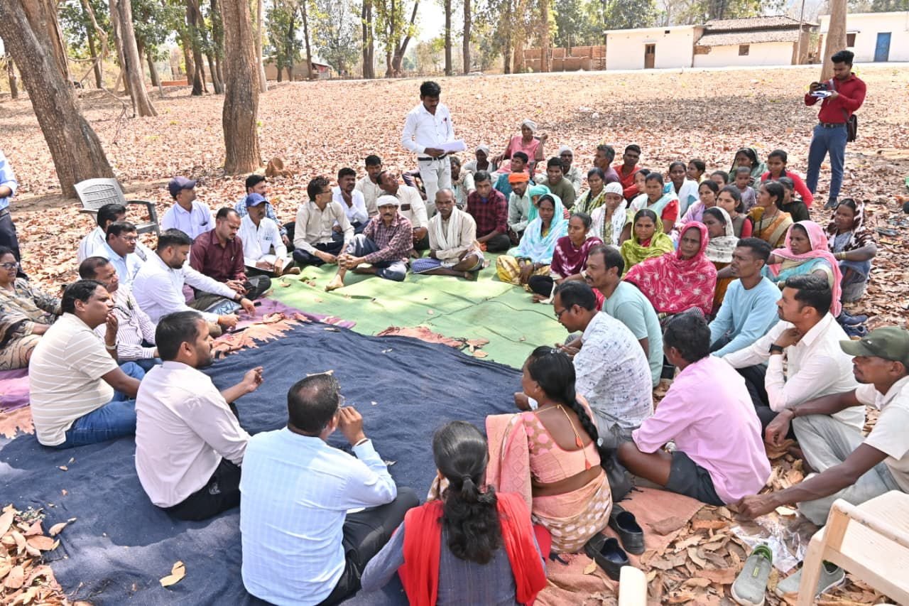 कलेक्टर अबिनाश मिश्रा ने कुकरेल, केरेगांव और सरईटोला में ग्रामीणों से किया सीधा संवाद