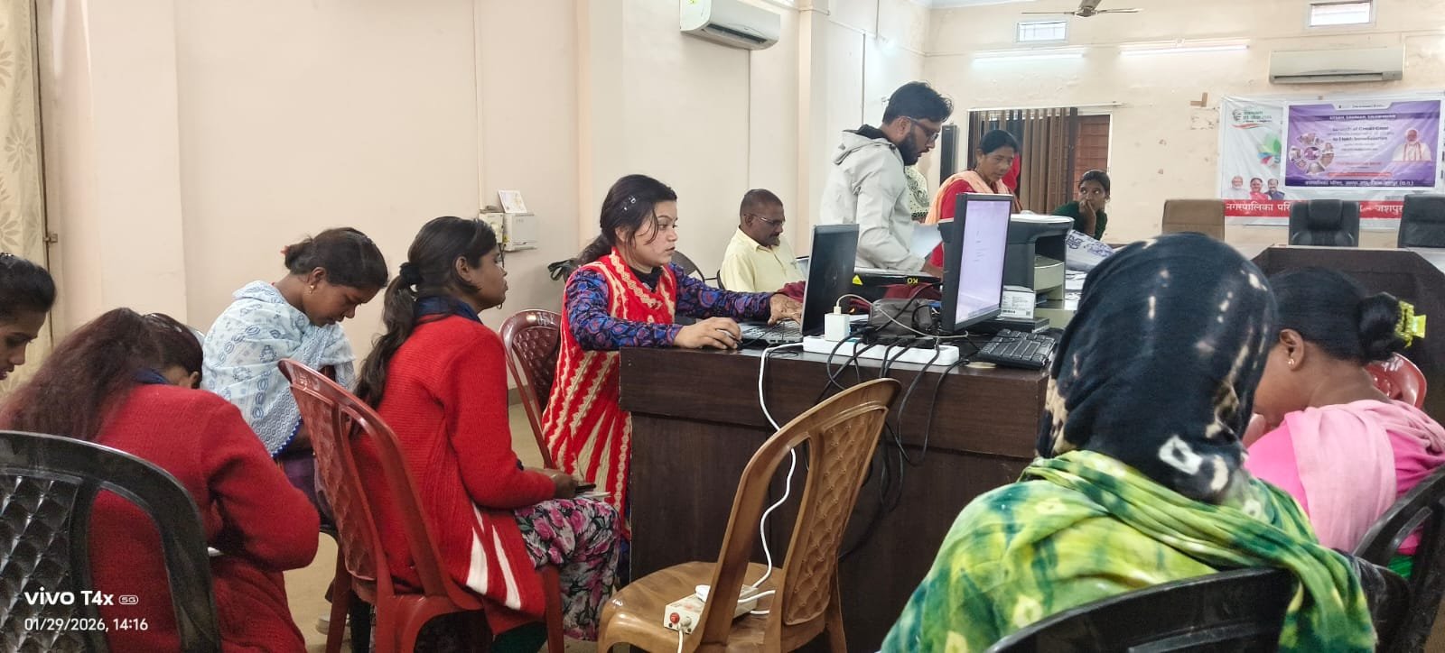 नगरीय क्षेत्रों में श्रम योगी मानधन योजना के तहत पंजीयन शिविर जारी असंगठित क्षेत्र के श्रमिकों को 60 वर्ष के बाद मिलेगा 3000 रुपए मासिक पेंशन