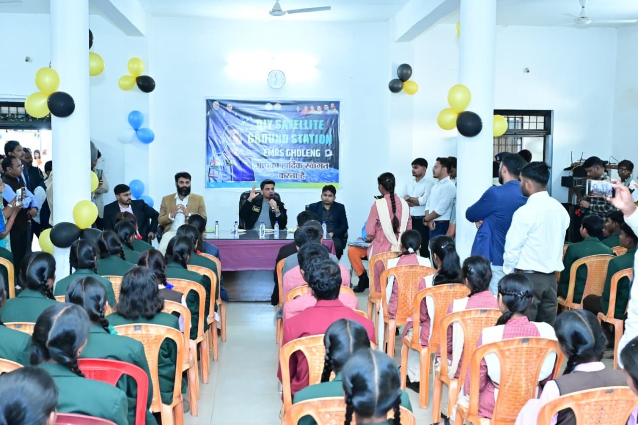 अशोक चक्र से सम्मानित अंतरिक्ष यात्री  शुभांशु शुक्ला ने एकलव्य आदर्श आवासीय विद्यालय घोलेंग में ग्राउंड स्टेशन का किया शुभारंभ