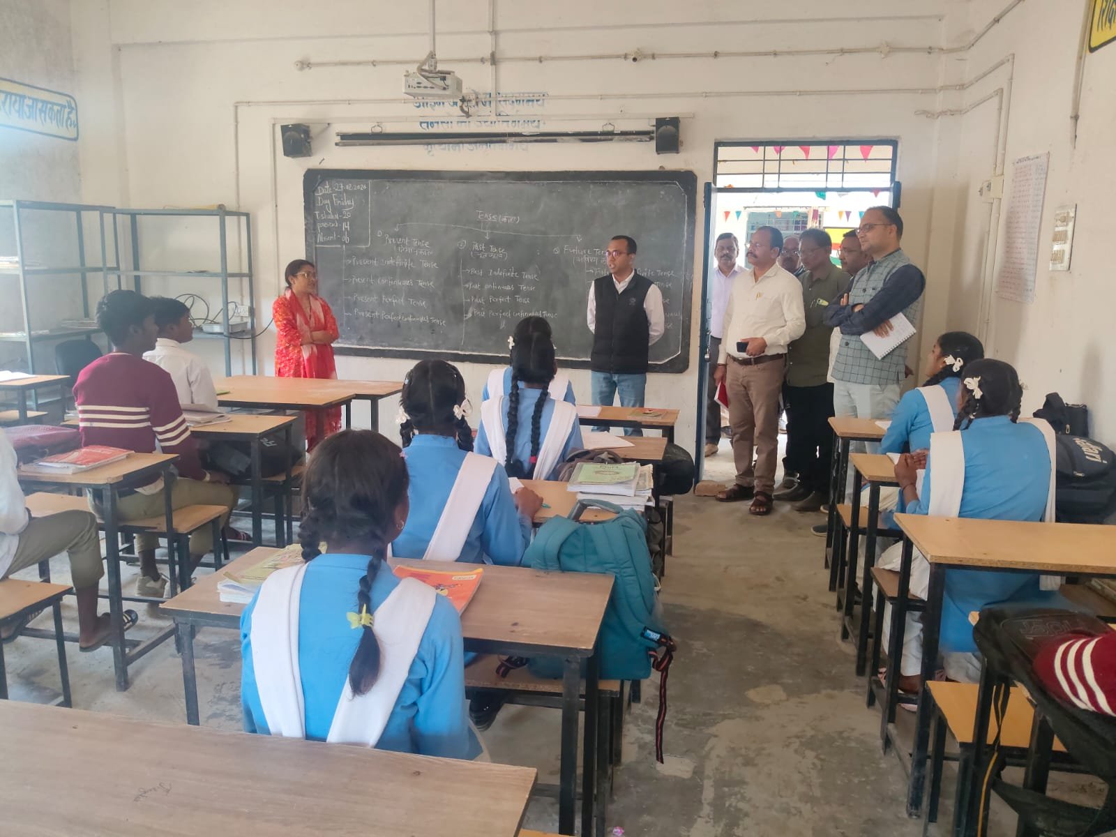 कलेक्टर  अजीत वसंत ने विकासखण्ड बतौली का किया दौरा विभिन्न संस्थानों का निरीक्षण कर शिक्षा, स्वास्थ्य सहित अन्य सुविधाओं का लिया जायजा