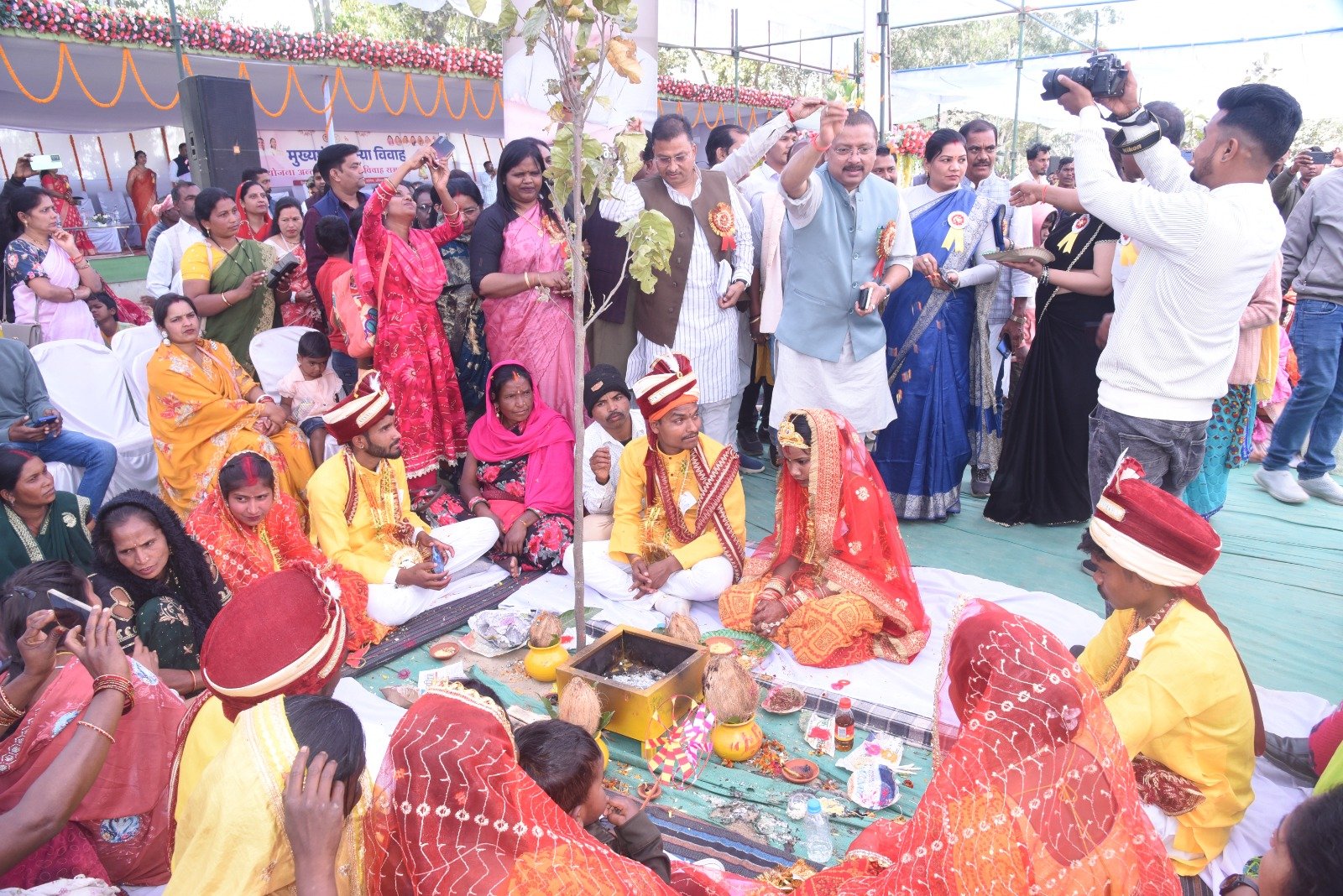 मुख्यमंत्री कन्या विवाह योजना अंतर्गत अम्बिकापुर में 260 जोड़ों का सामूहिक विवाह सम्पन्न