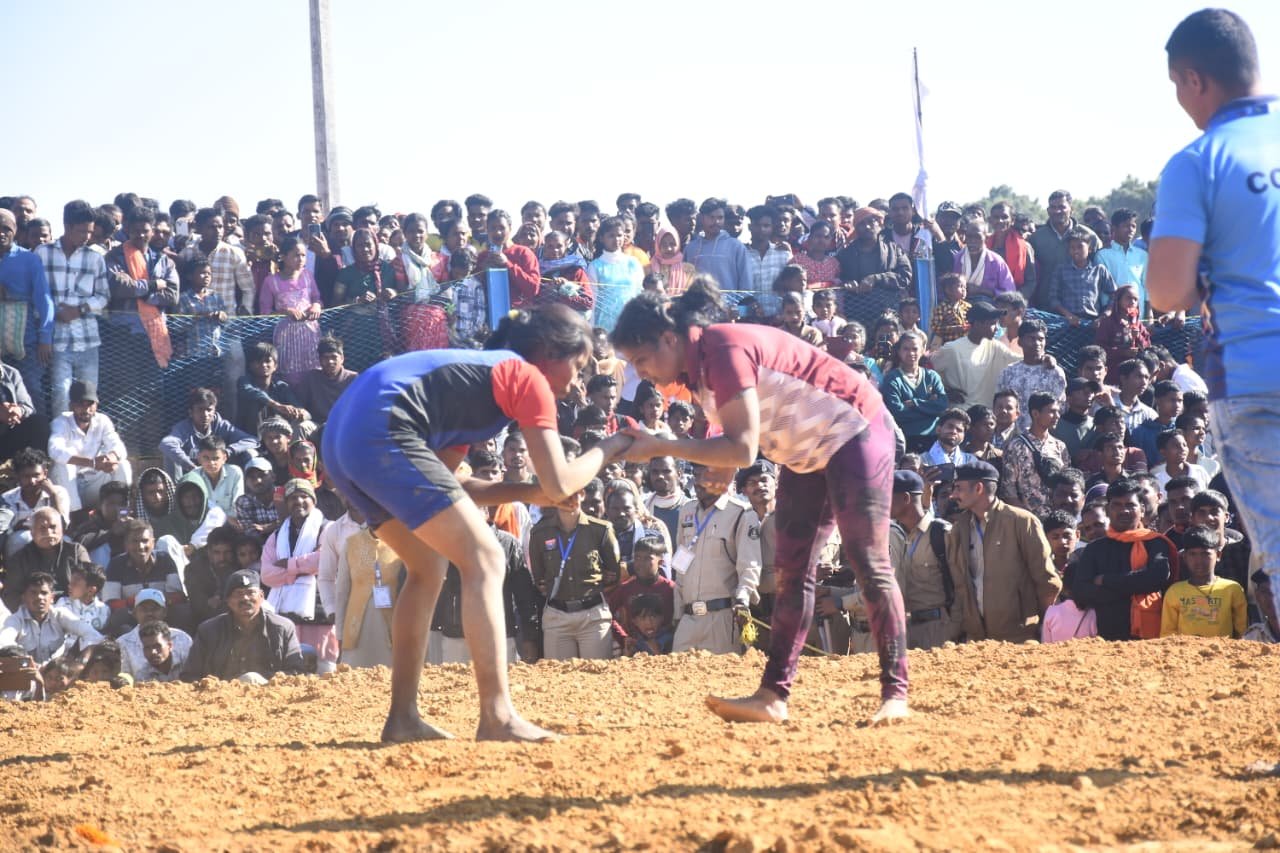 मैनपाट महोत्सव के आखिरी दिन दंगल प्रतियोगिता का हुआ फैसला