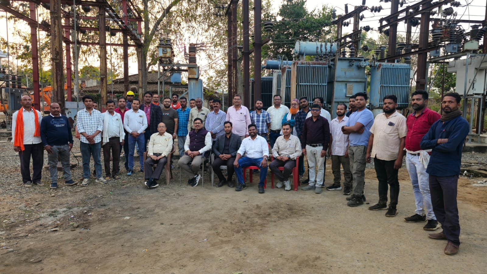 लखनपुर 33/11 केवी उपकेंद्र में ट्रांसफार्मर क्षमता वृद्धि, 5.0 एमवीए पावर ट्रांसफार्मर सफलतापूर्वक चार्ज उपभोक्ताओं को मिलेगा बेहतर वोल्टेज, विद्युत आपूर्ति होगी अधिक सुदृढ़