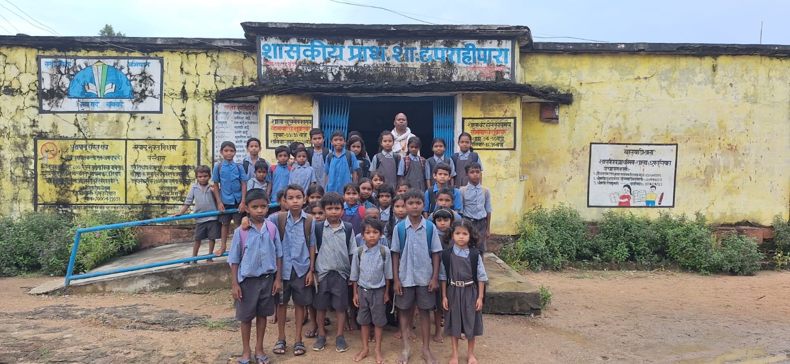 एकलशिक्षकीय विद्यालय छपराही पारा में नई शिक्षिका की ज्वाईनिंग से पढ़ाई हुई बेहतर