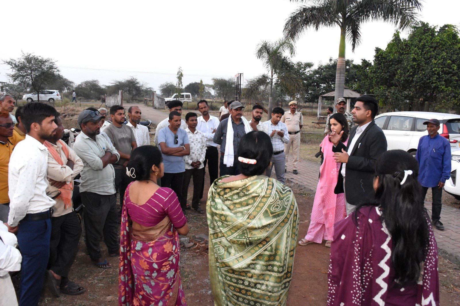 जिले में अभिनव पहल से ग्राम पंचायतों में ही हो रहा राजस्व प्रकरणों का त्वरित निपटारा