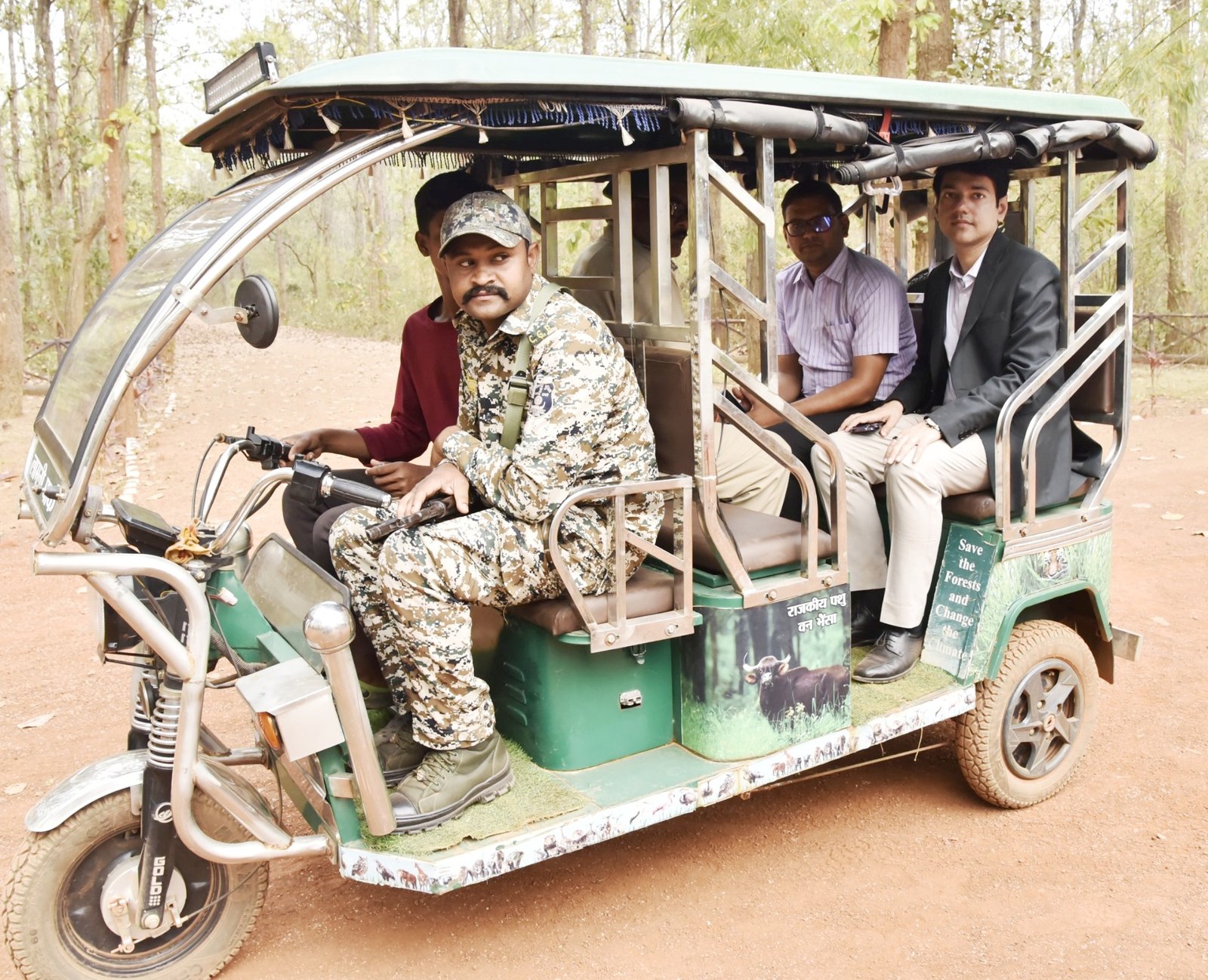 कलेक्टर आकाश छिकारा ने किया लामनी पार्क का सघन निरीक्षण सुंदरता और स्वच्छता बनाए रखने के दिए निर्देश