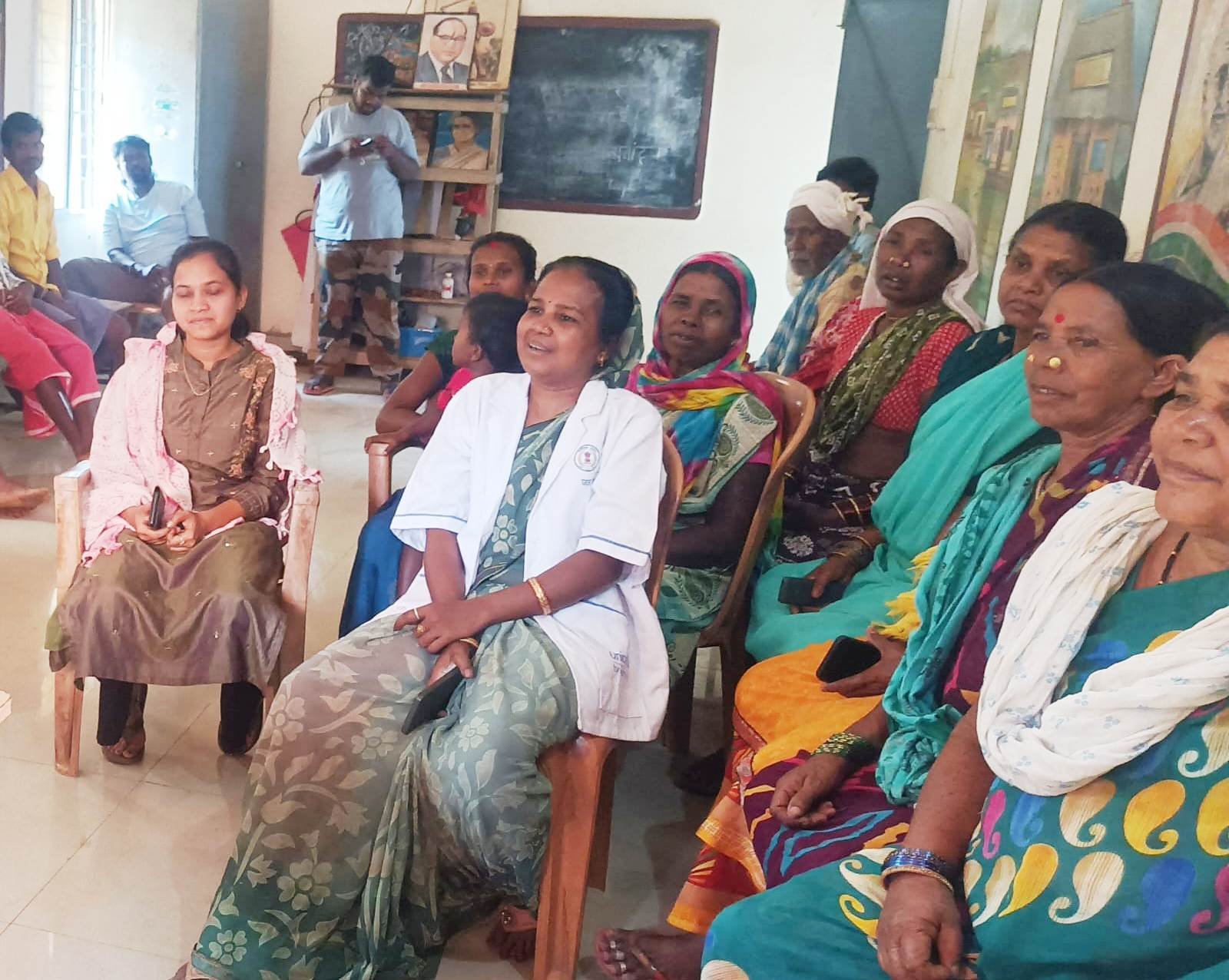 पानी बचाओ अभियान में सक्रिय सहभागिता निभा रही हैं तीरथगढ़ एवं धोबीगुड़ा की महिला जल वाहिनी