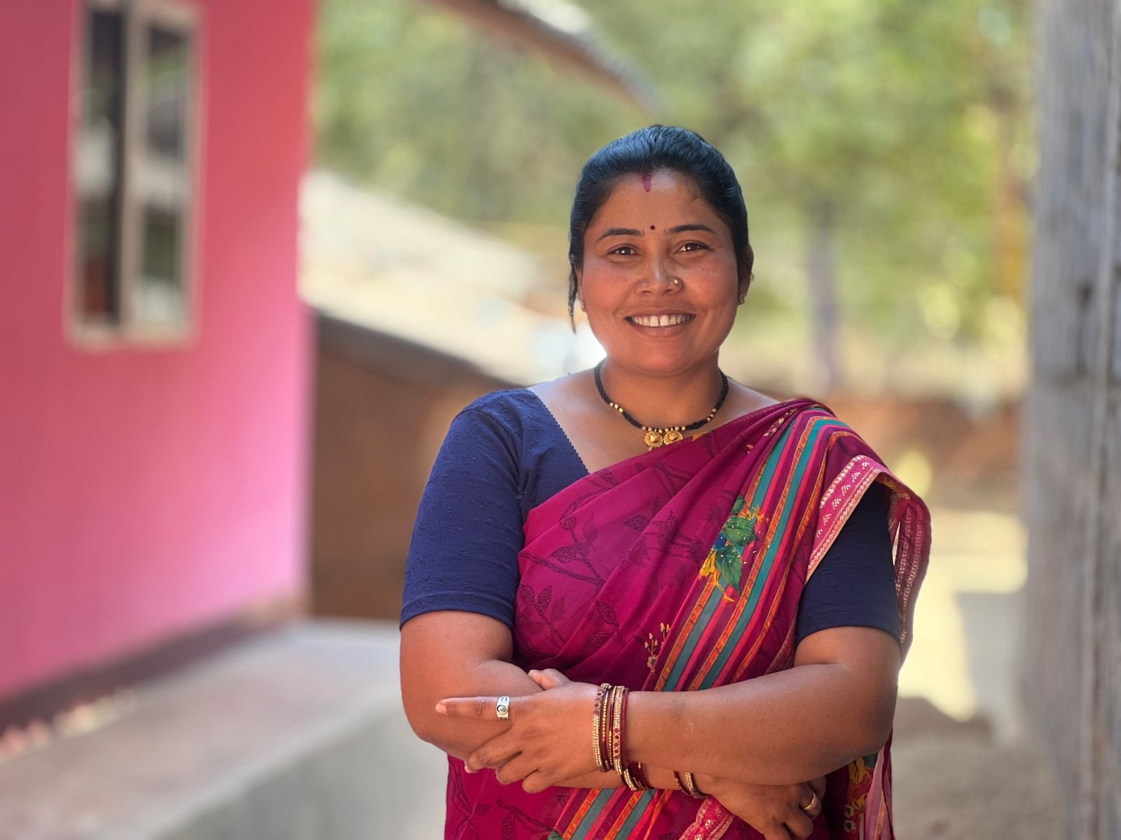 बिहान योजना से बदली सिरमनी बघेल की जिंदगी,   कुक्कुटपालन और मछलीपालन से बढ़ी आमदनी