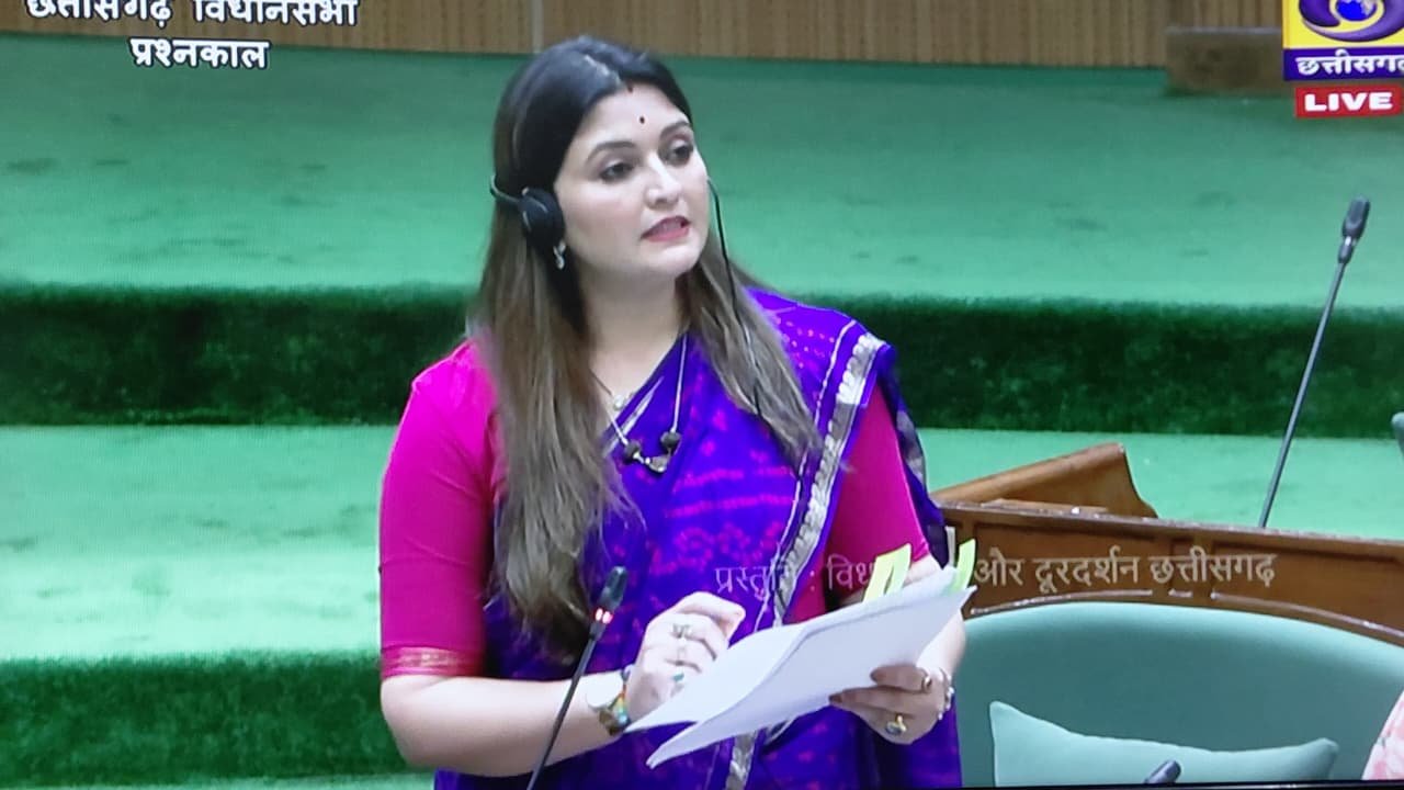 विधानसभा में धर्मांतरण विधेयक पर विधायक भावना बोहरा ने दिया ओजस्वी भाषण, कहा यह विधेयक आदिवासियों की मूल जड़ का महाकाव्य है