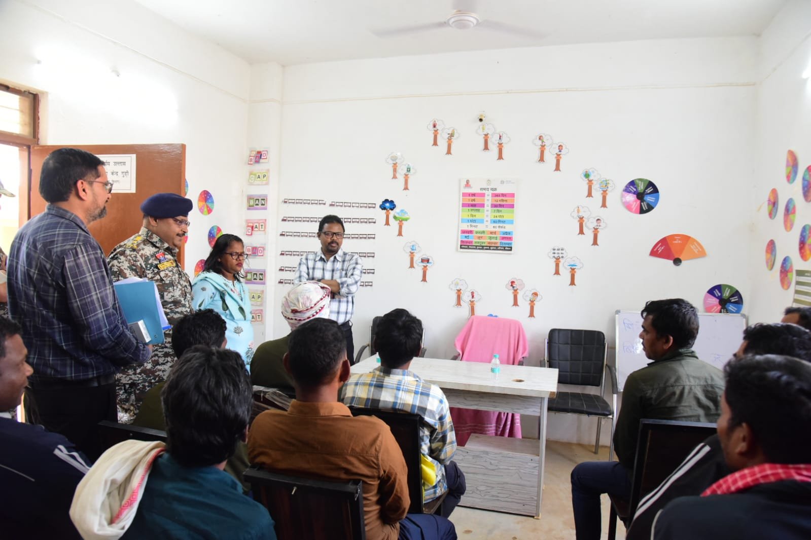 अपर मुख्य सचिव मनोज पिंगुआ ने पुनर्वास केंद्र का किया निरीक्षण