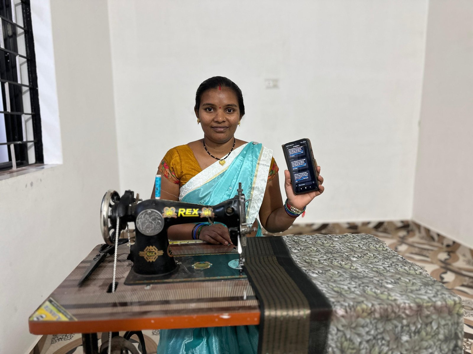 महतारी वंदन योजना से संवर रहा बेटियों का भविष्य नीतू साहू बनी महिला सशक्तिकरण की मिसाल