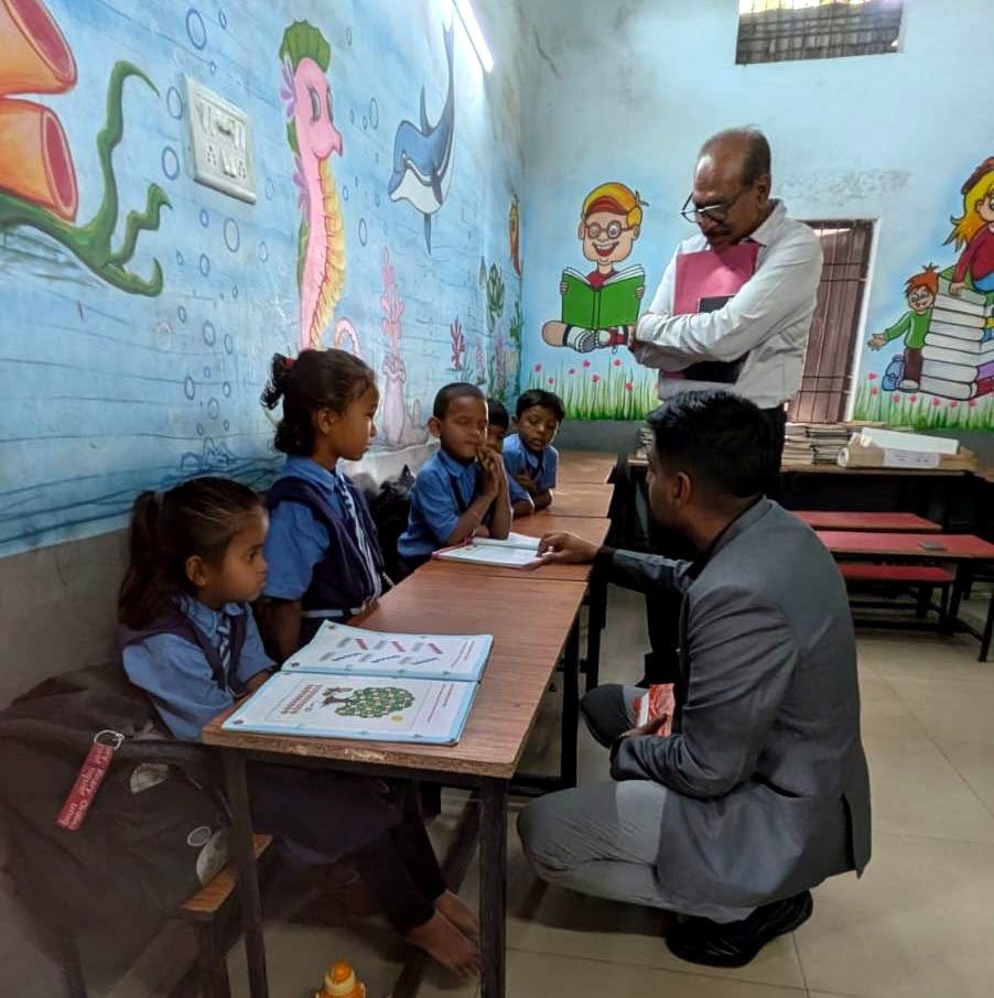कलेक्टर ने पीएमश्री विद्यालय कोपेडीह का किया आकस्मिक निरीक्षण
