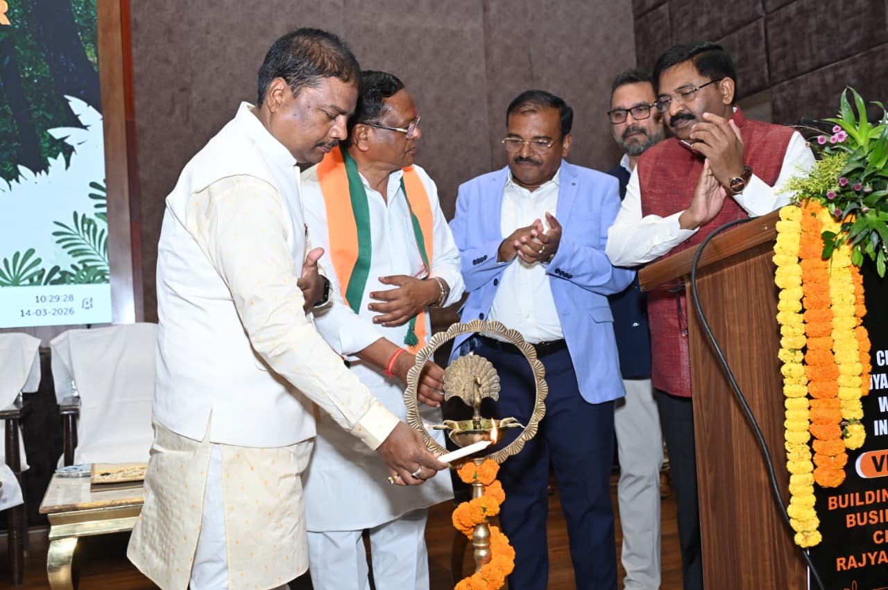 वन आधारित अर्थव्यवस्था को मजबूत करने पर दें जोर: वन मंत्री कश्यप