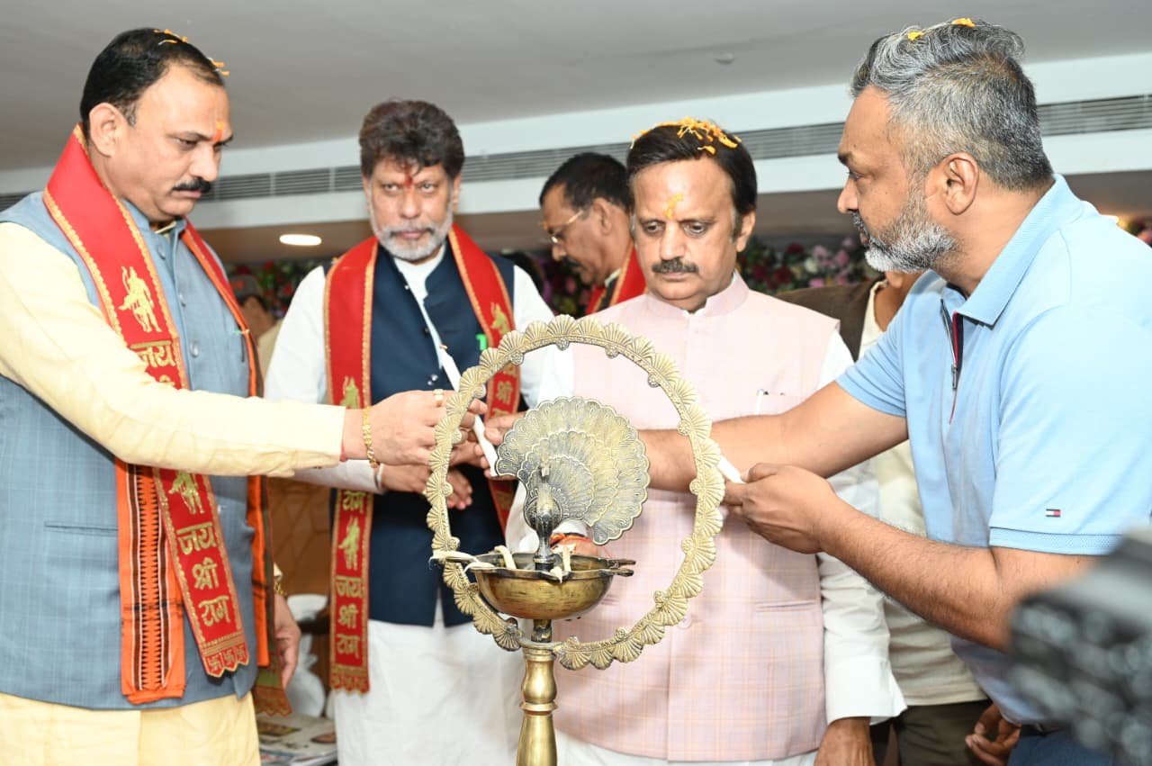 रींवा-रायपुर हवाई सेवा से बढ़ेगी विकास की रफ्तार: उपमुख्यमंत् राजेन्द्र शुक्ल