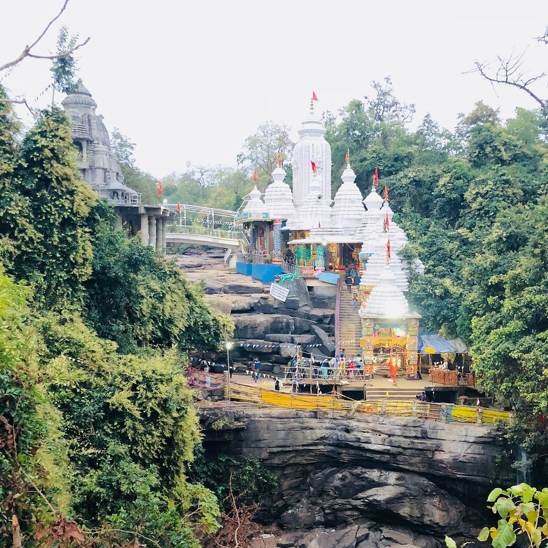 गरियाबंद: प्रकृति, आस्था और रोमांच का जीवंत अनुभव भूतेश्वरनाथ से जतमई-घटारानी तक हर कदम पर अद्भुत एहसास