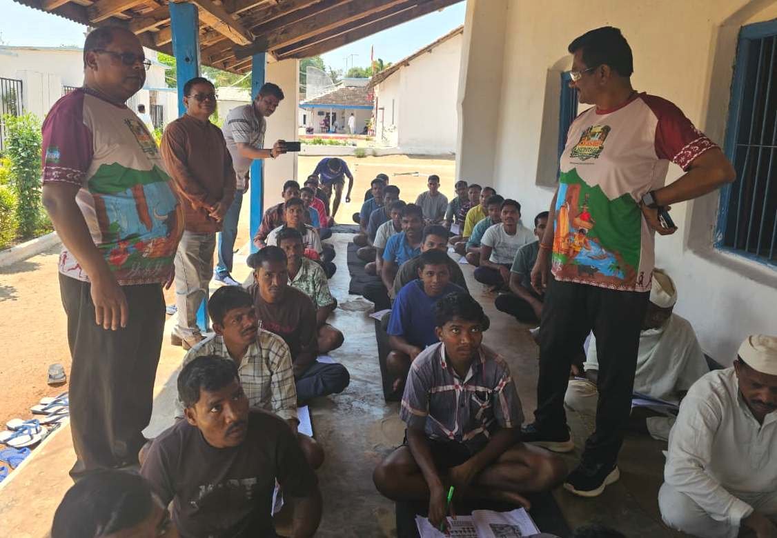 हथियार छोड़ शिक्षा की राह पर बढ़ रहे पुनर्वासित युवा, उल्लास महापरीक्षा में 28 युवा हुए शामिल