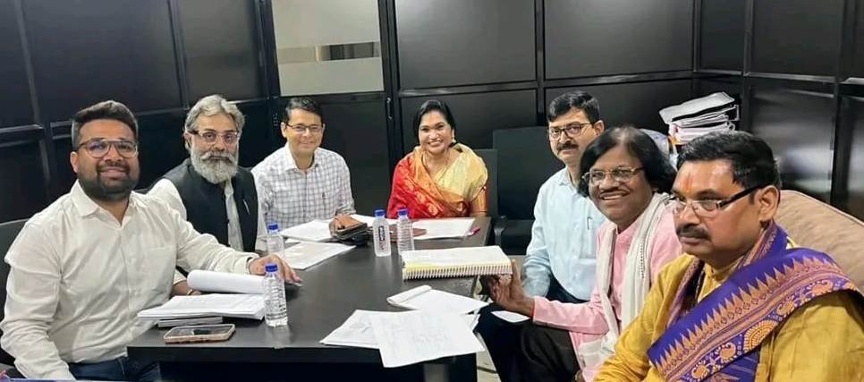 छत्तीसगढ़ में फिल्म निर्माण को मिलेगी नई दिशा स्क्रिप्ट समिति गठन हेतु महत्वपूर्ण बैठक, कला-संस्कृति और सिनेमा के समन्वय पर जोर