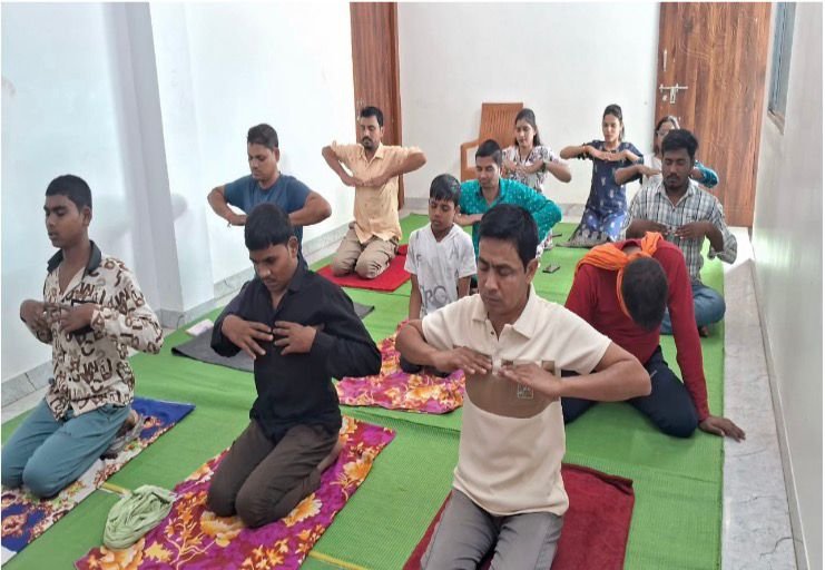 नशामुक्ति केंद्रों में योग-ध्यान से जागी नई उम्मीद योग और सकारात्मक सोच से नशे के खिलाफ मजबूत संकल्प धमतरी-कुरुद नशामुक्ति केंद्रों में प्रेरक सत्र, हितग्राहियों में नई ऊर्जा